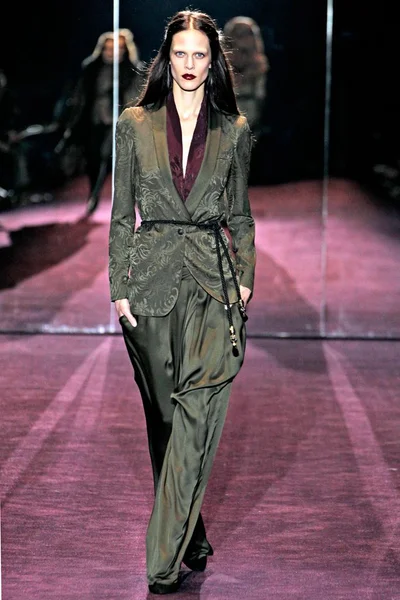Look 17